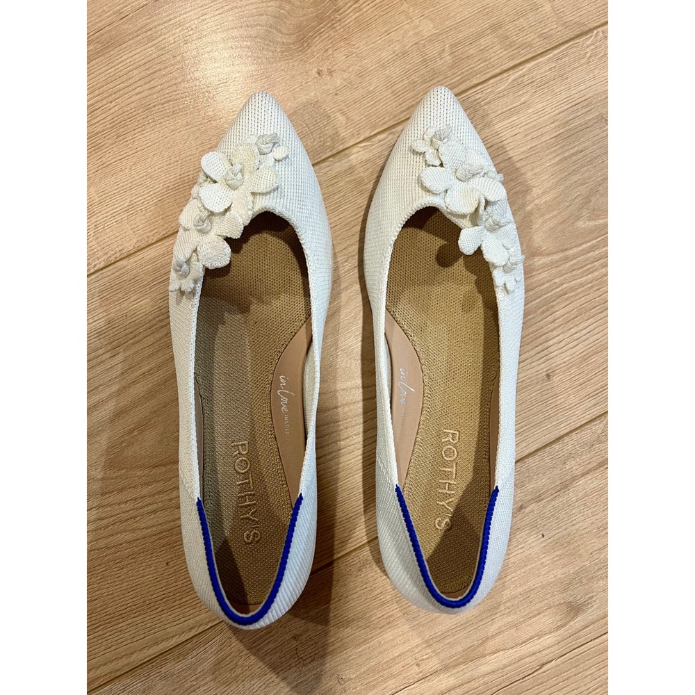 Rothys The Point Bright White Floral Applique Flats Size 6 Pointed Toe Shoes